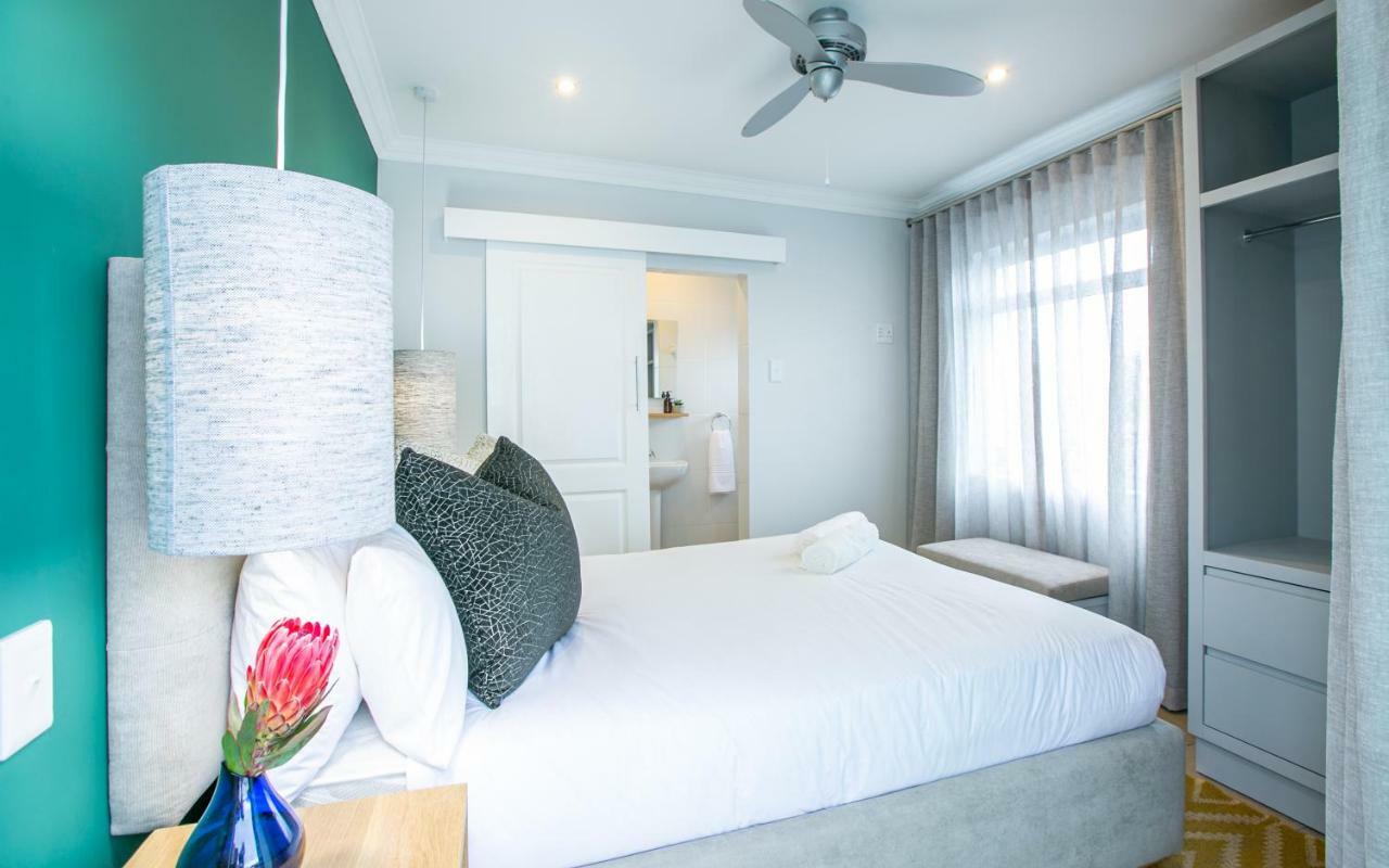 Hout & About Guest House Hout Bay Exterior photo