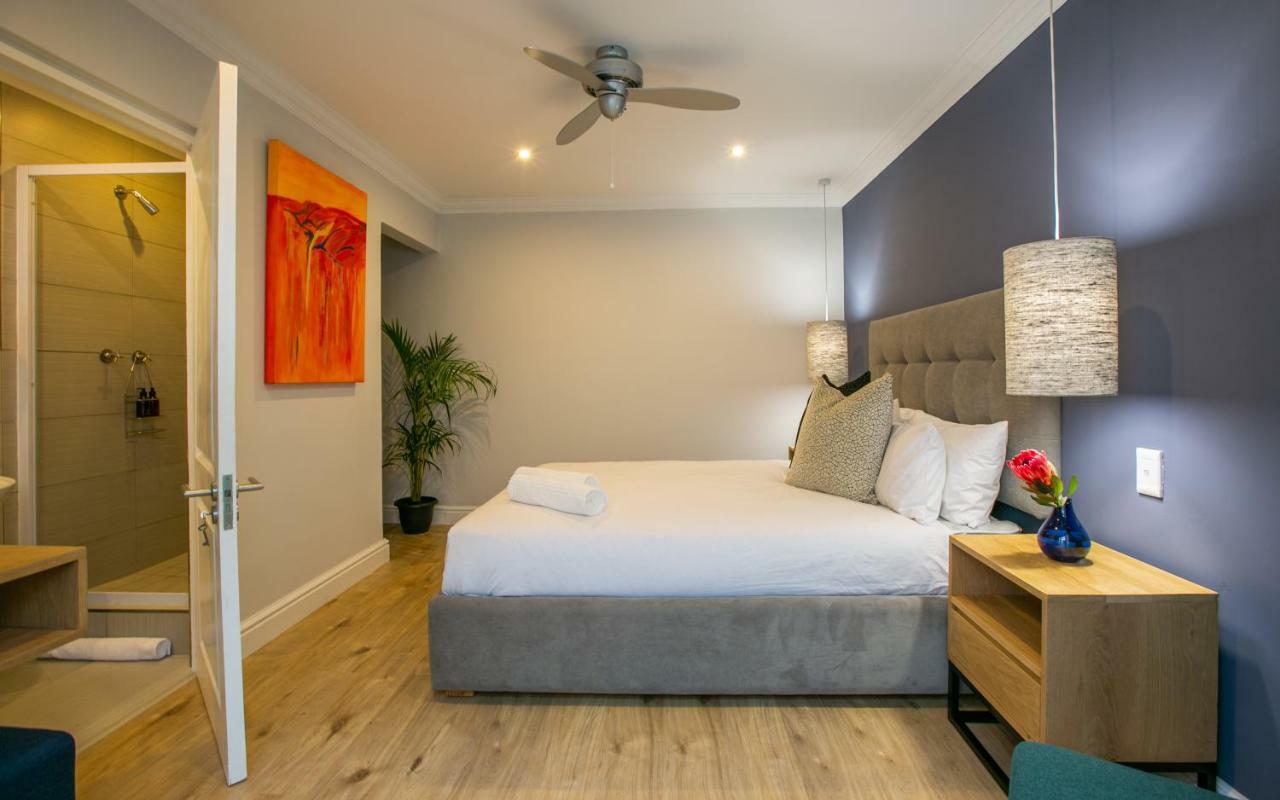 Hout & About Guest House Hout Bay Exterior photo